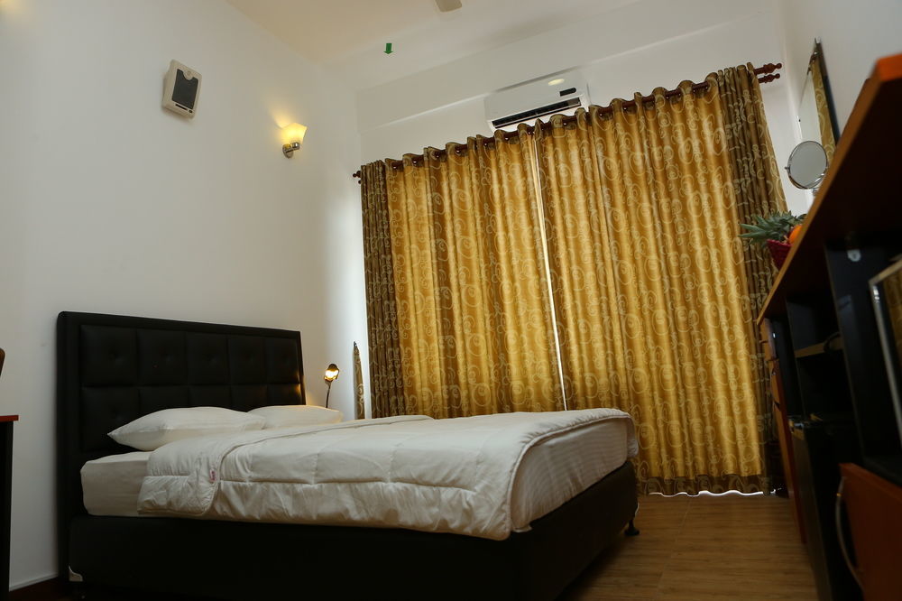 Kdu Hotel Boralesgamuwa Exterior photo