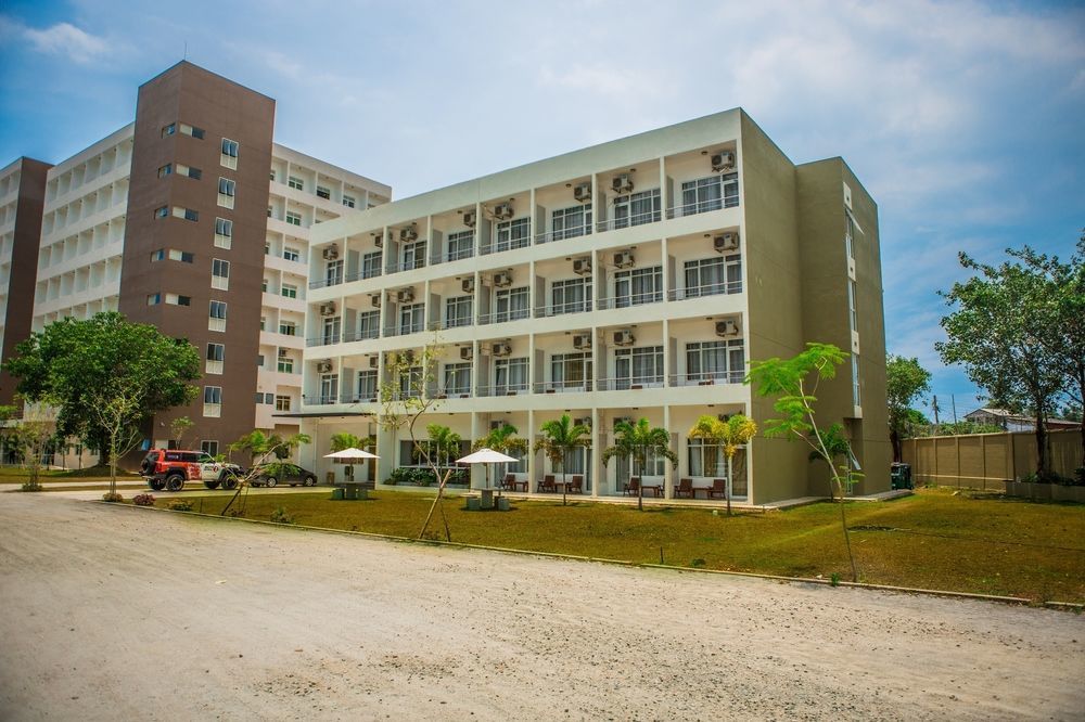 Kdu Hotel Boralesgamuwa Exterior photo